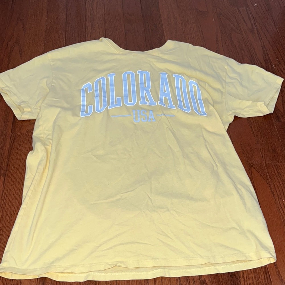 yellow “colorado” hollister tshirt